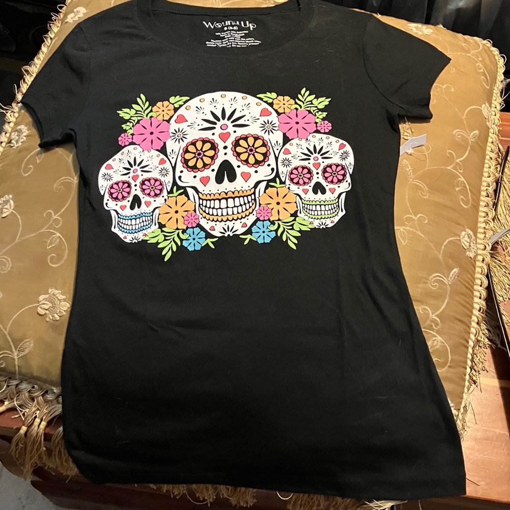 Wound Up Floral Sugar Skull Premium Short Sleeved Tee Shirt NEW Size Small (3-5)